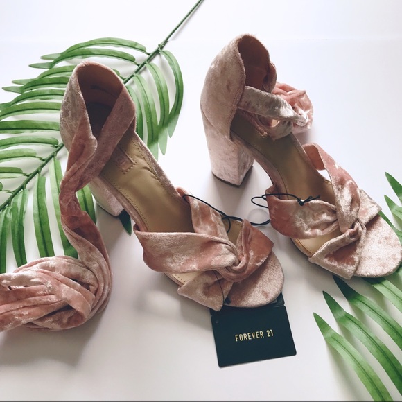 Forever 21 Shoes - NWT Forever 21 - Blush Pink Velvet Block Heels